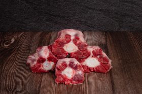 Tóalmási FRISS MARHA farok