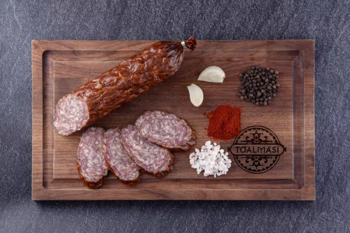 Tóalmási CSEMEGE Paprika nélküli kézműves szalámi díszdobozban (450g)