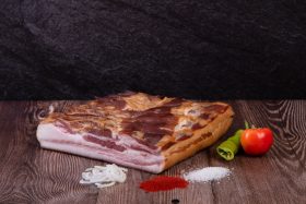   Tóalmási Füstölt MANGALICA Kolozsvári Szalonna 1,5 Kg Egészben